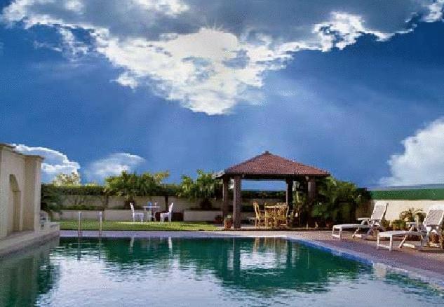 Savoy Suites Noida Exteriér fotografie